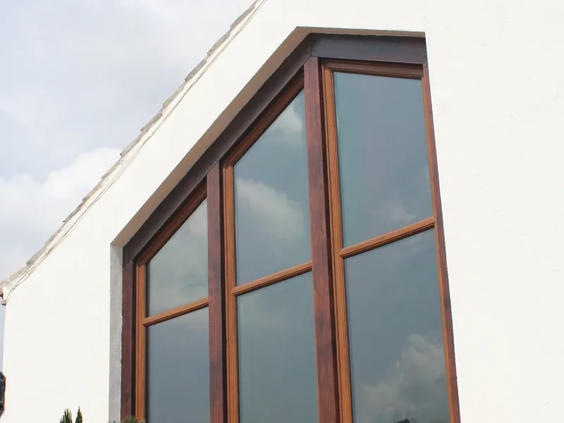 Bow Windows — Gallery Kilburn